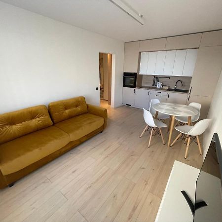 Mb Livinga Apartamentai Taikos G Mažeikiai المظهر الخارجي الصورة